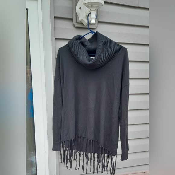 Women's Black Fringe Sweater - Picture 1 of 4